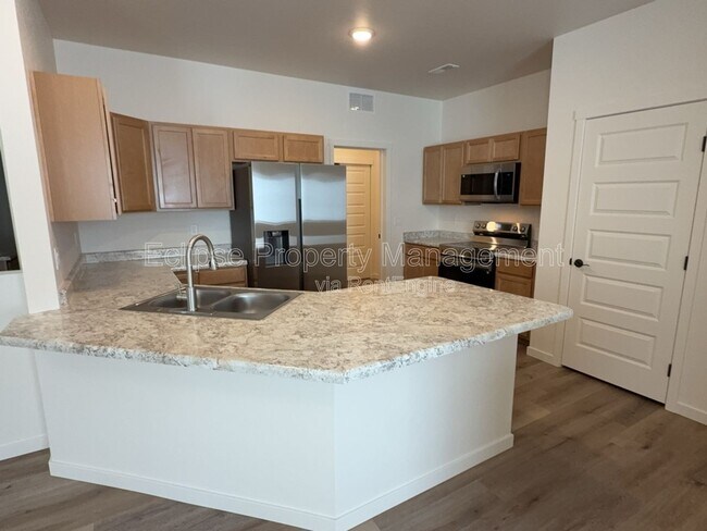 Building Photo - 2638-B 1/2 B 1/2 Rd