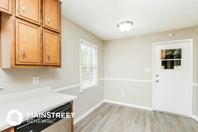 Building Photo - 120 Hearth Way