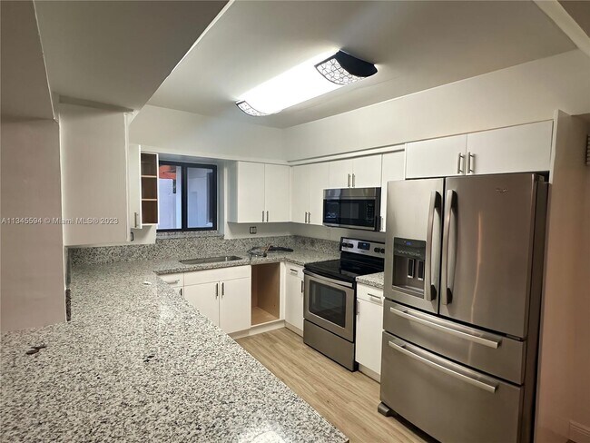 Foto del edificio - 10970 SW 93rd St