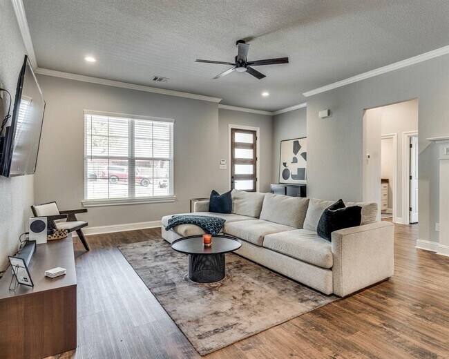 Foto del edificio - 513 Dillon St