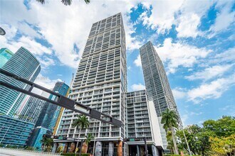 Building Photo - 495 Brickell Ave