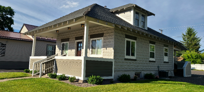 Building Photo - 351 N Main St