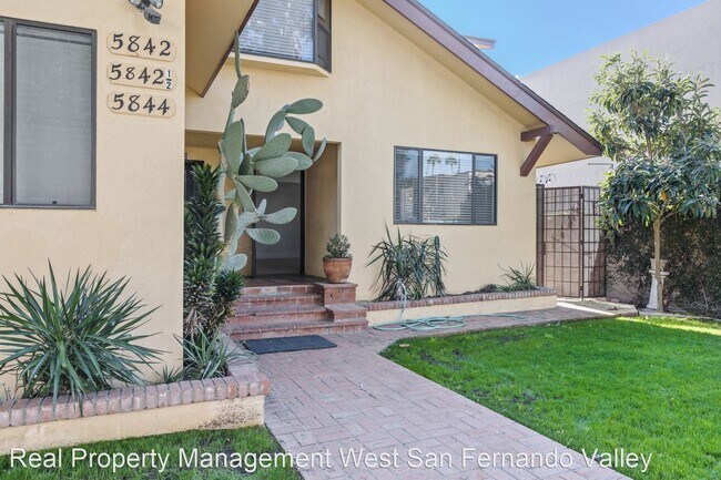 Foto del edificio - 1 br, 1 bath House - 5844 Virginia Ave.