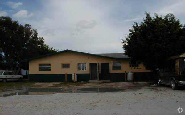 Primary Photo - 26501 SW 137th Ave