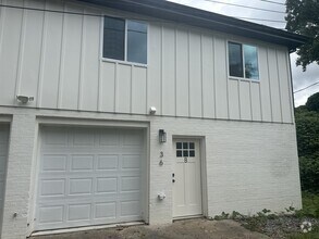 Building Photo - 36 Saxon Heights