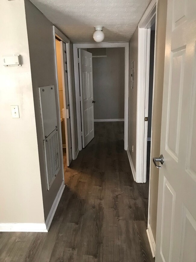 Foto del edificio - Affordable 3 bedroom in West Louisville-Section 8 Accepted