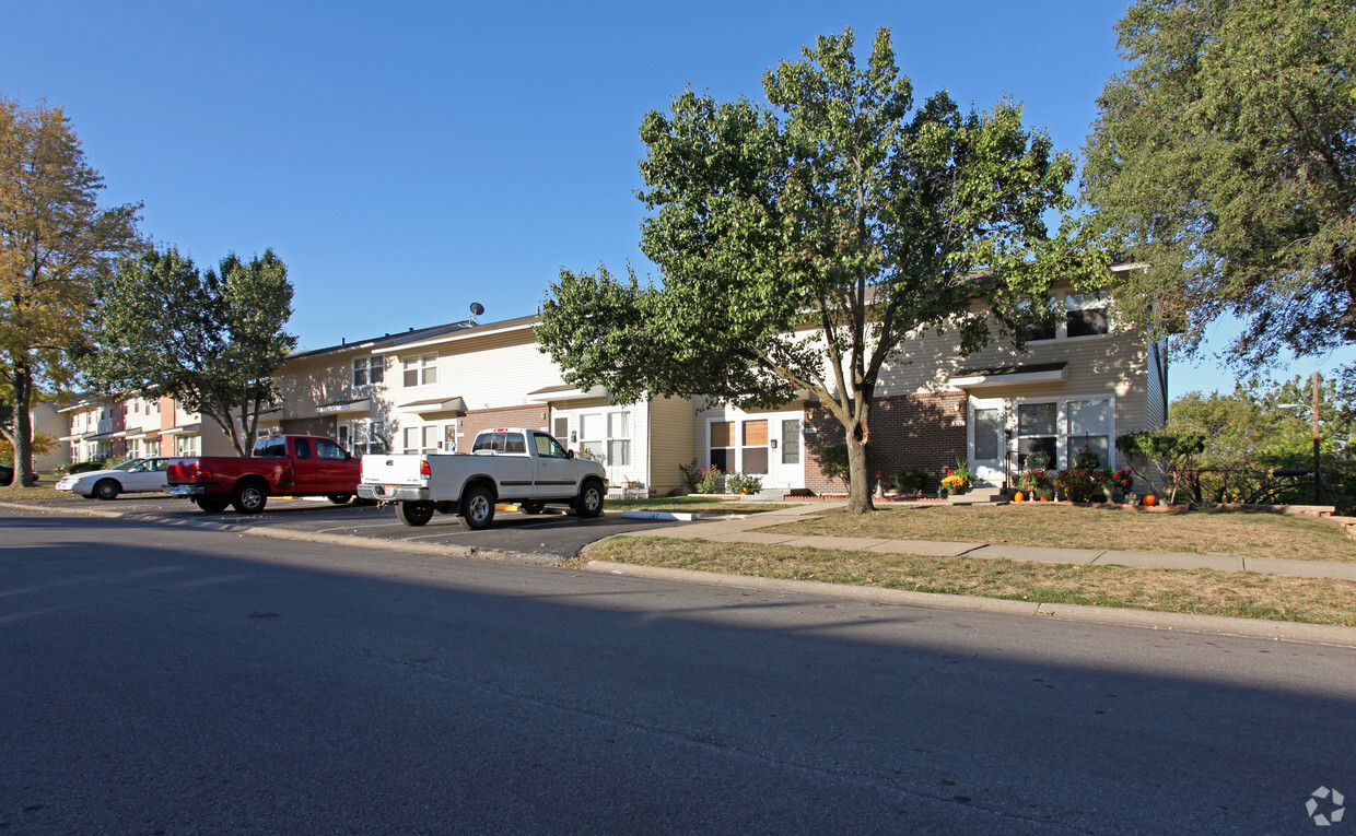 Primary Photo - Berkshire Village Townhouses