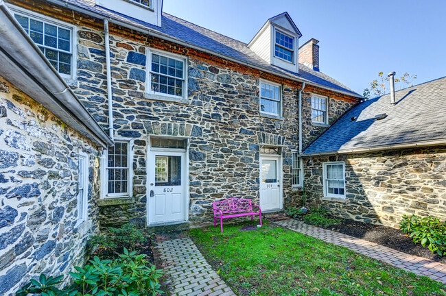 Photo - 802 Oella Ave House