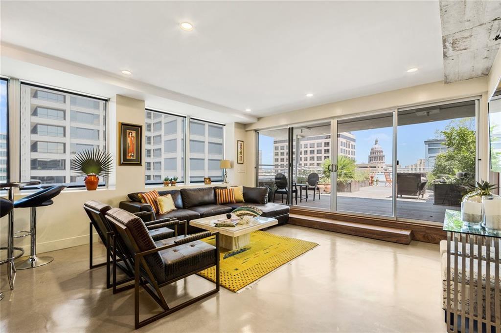 Foto principal - 800 Brazos St