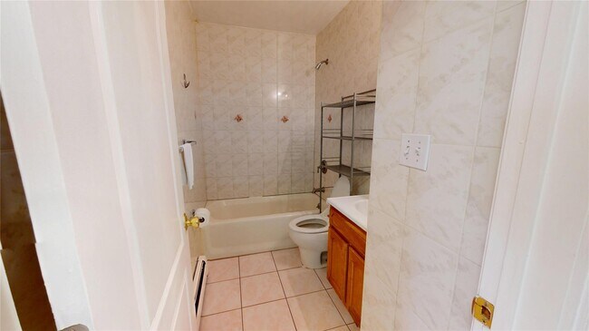 Foto del edificio - 15-41 125th St