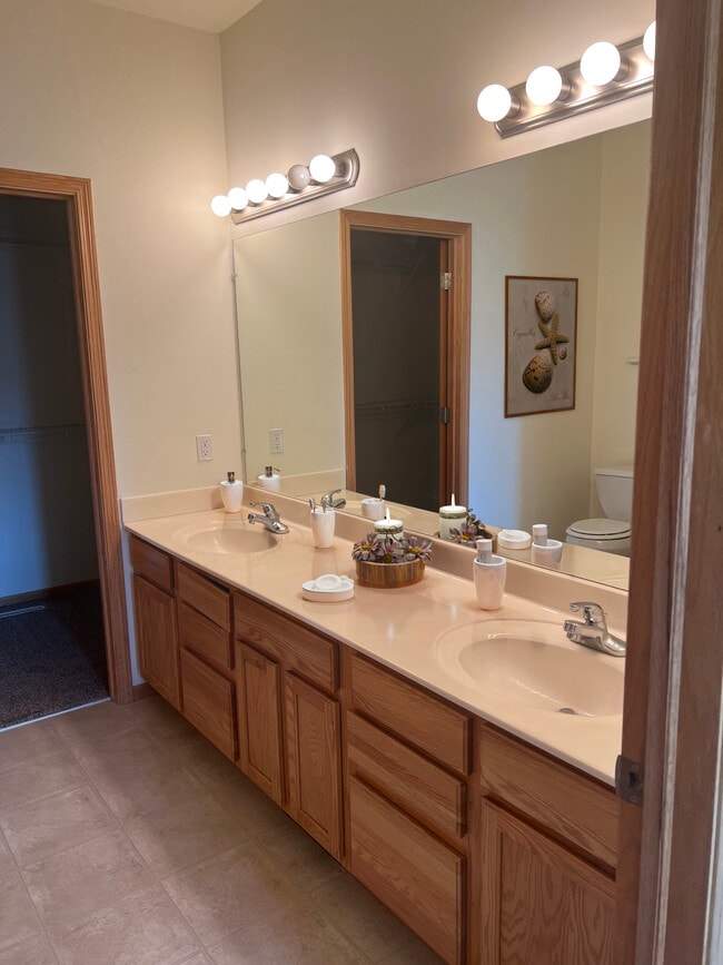Bathroom - 1787 Hunters Creek Way