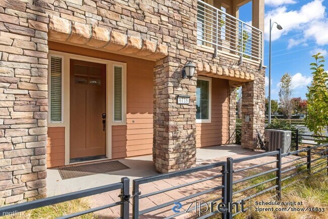 Building Photo - 4 br, 3.5 bath Townhome - 6118 Charlotte D...