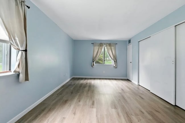 Photo - 49 Village Brook Ln Townhome