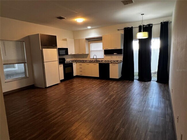 Building Photo - 7060 Opal Drive