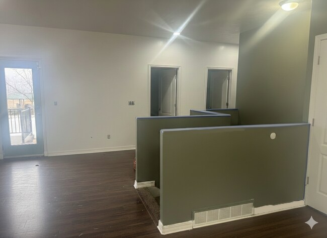 Foto del edificio - 8241 Imperial Oak Dr