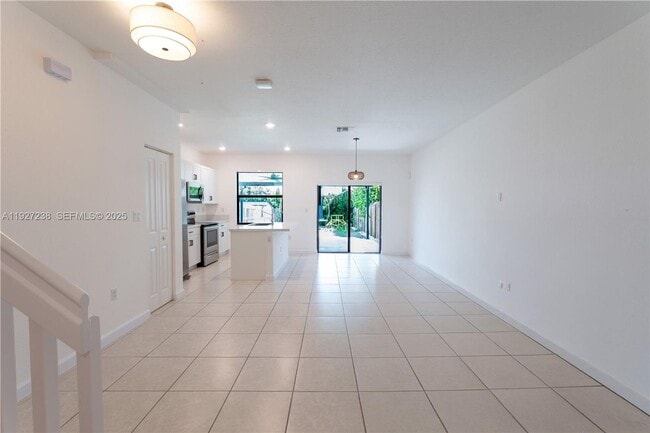 Building Photo - 25185 SW 108th Ave