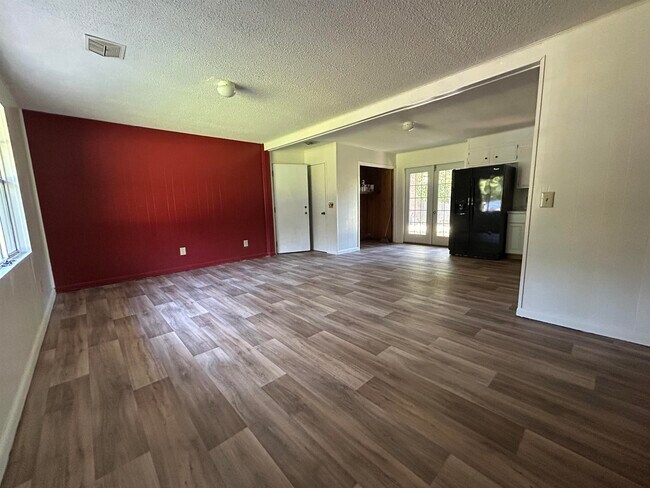 Building Photo - 119 Pottawattamie Dr
