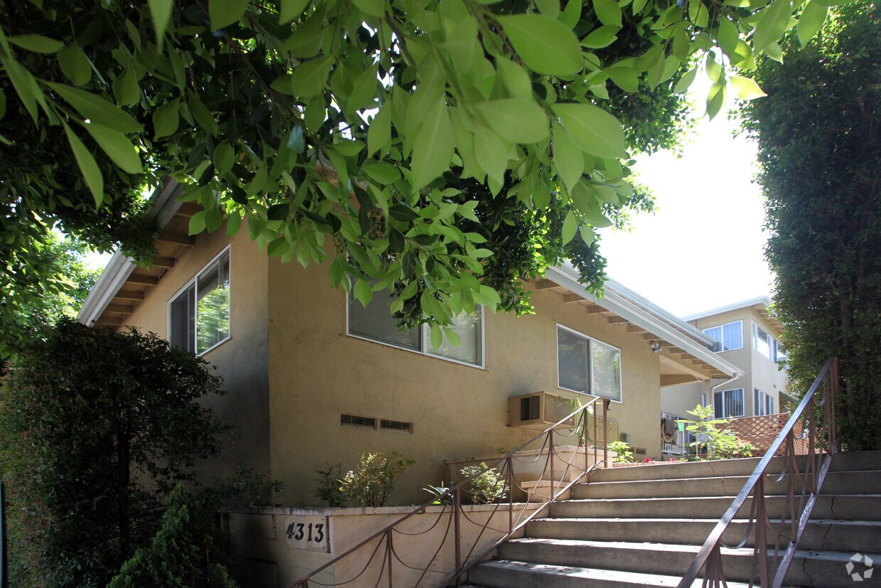 Primary Photo - 4313 Verdugo Rd