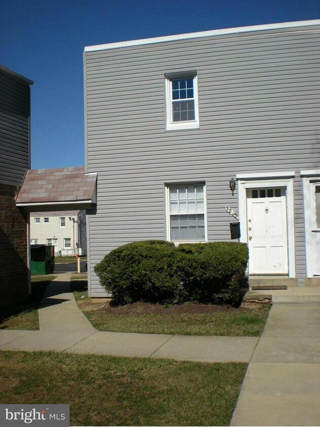 Foto principal - 3829 28th Ave