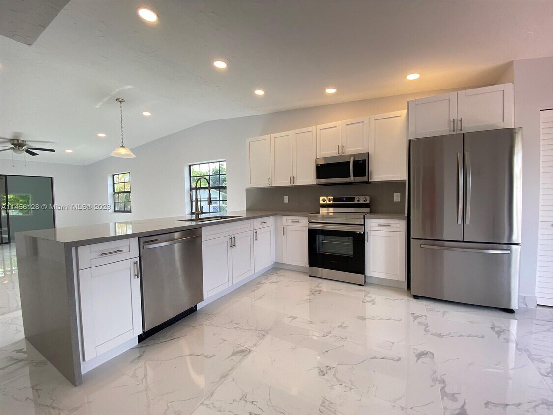 6236 SW 26th St Unit B, Miramar, FL 33023 Apartment for Rent in Miramar, FL