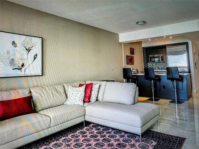 Building Photo - 500 Brickell Ave