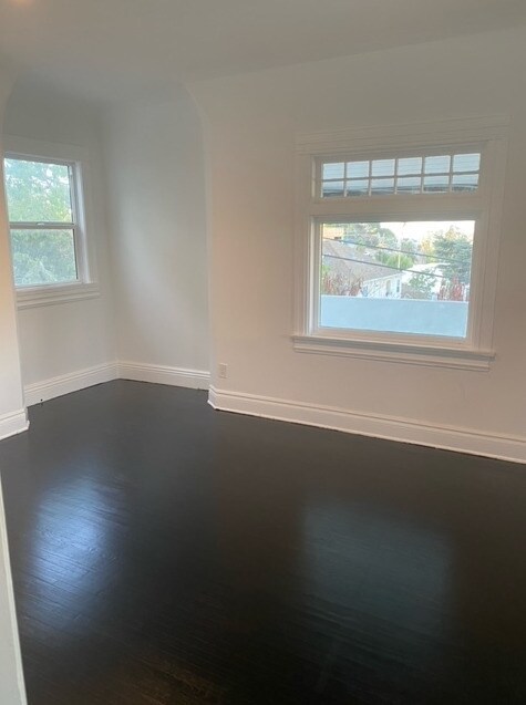 Foto del edificio - 2117 Branden St