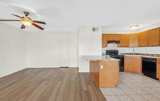 Foto del edificio - 2861 N Columbus Blvd