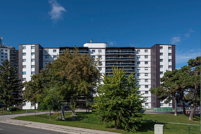 Building Photo - 2570 Kingston Rd