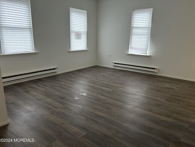 Foto del edificio - 942 Edwin St