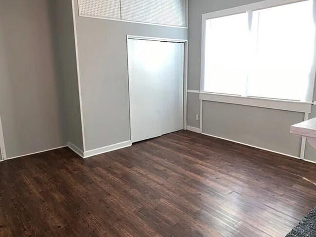 Building Photo - Spacious 4BR Home Near Downtown Spartanburg