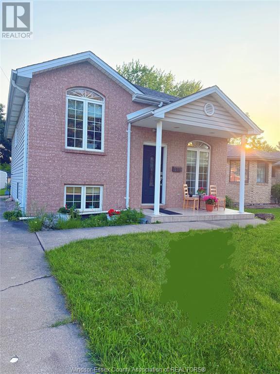 Primary Photo - 3755 Longfellow Ave