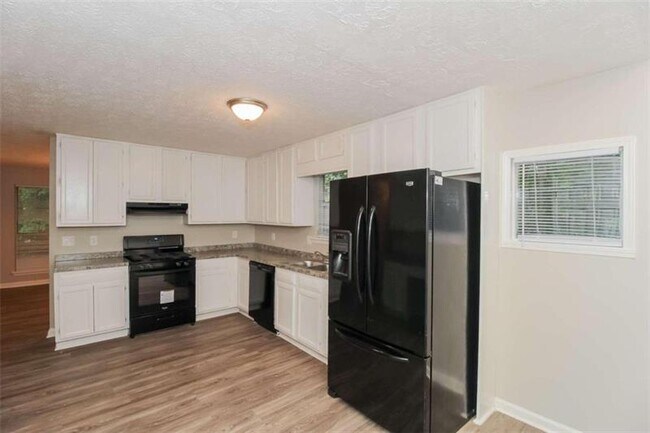 Foto del edificio - 1735 Reynolds Rd SW