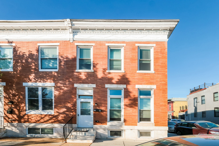 Foto principal - Brick Townhome in Baltimore, MD