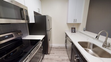 Interior Photo - 2000 Post