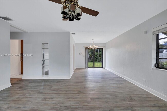 Foto del edificio - 6200 SW 18th St