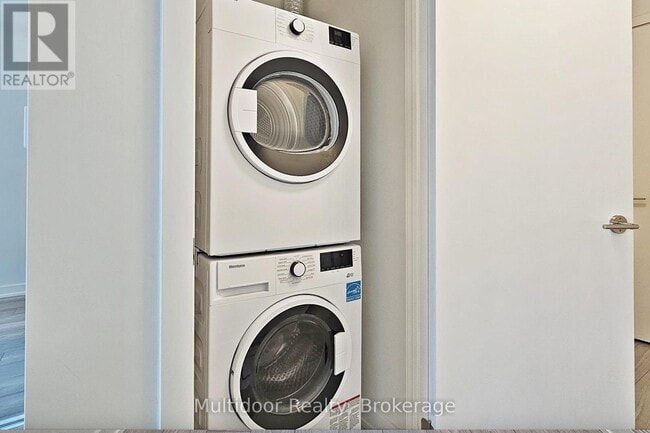 Building Photo - 120 Broadway Ave