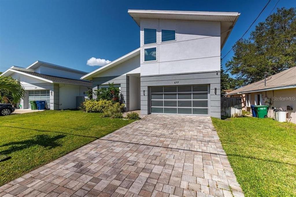 Foto principal - 6717 S Dauphin Ave
