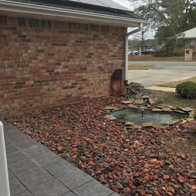 Building Photo - 420 Riverchase Blvd