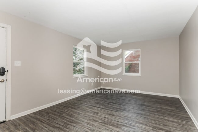 Building Photo - 526 Harriet St