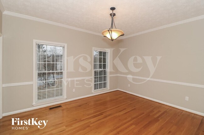 Foto del edificio - 2117 Gatwick Dr