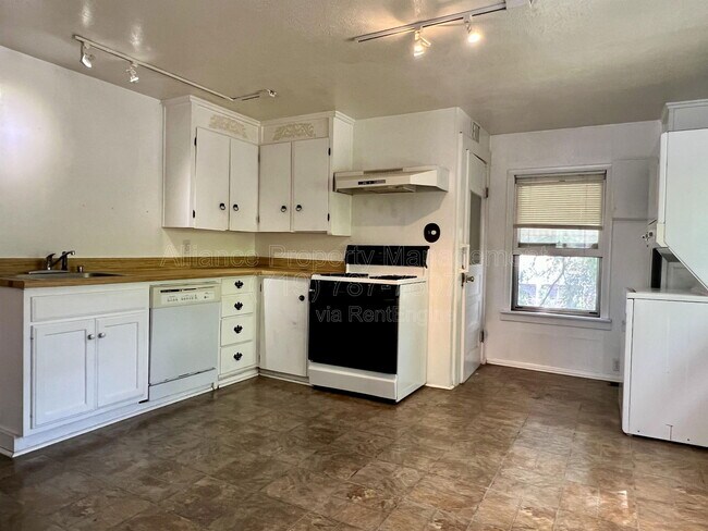 Foto del edificio - 1804 Fenmoor Pl