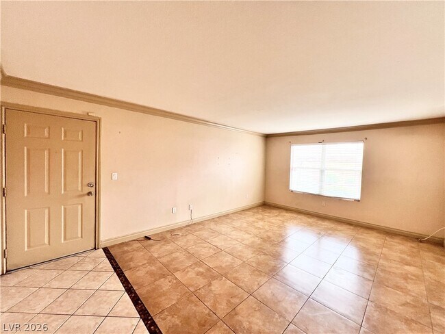 Building Photo - 1150 N Buffalo Dr