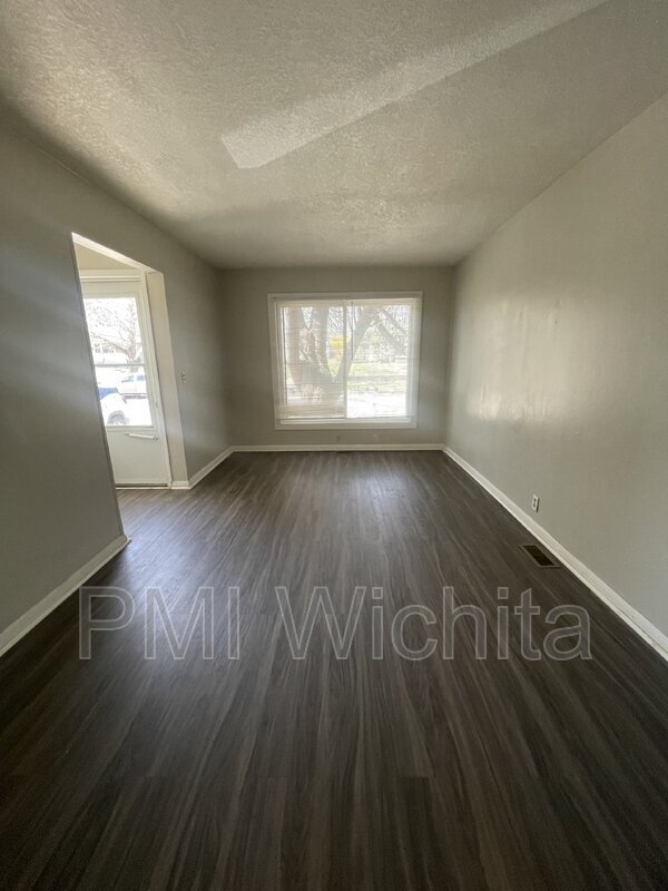 Foto del edificio - 2322 S Broadview St