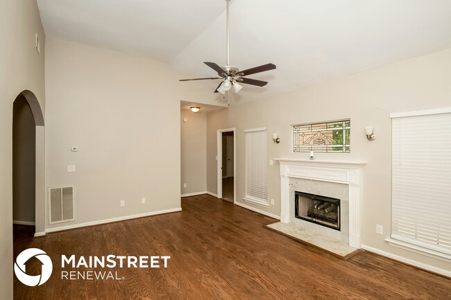 Building Photo - 105 Lenox Dr