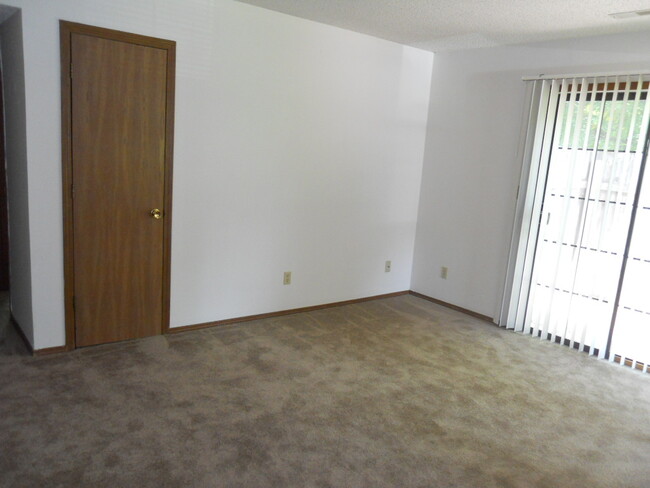 Building Photo - 3508 Westridge Dr