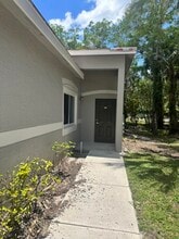 Building Photo - 220 Crestwood Cir