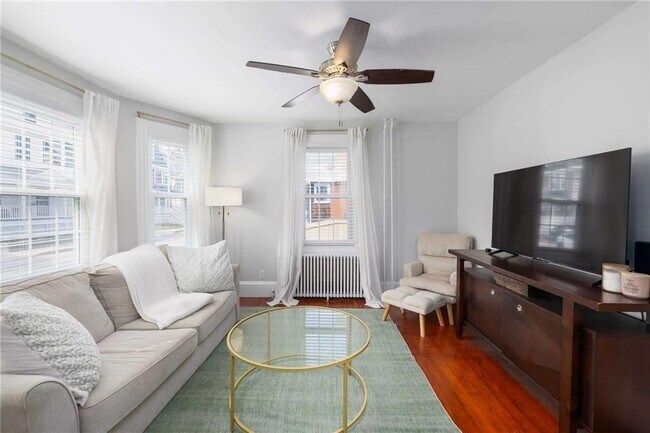 Foto del edificio - 58 Gibbs Ave