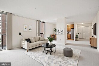 Building Photo - 4600 S Four Mile Run Dr