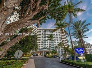Building Photo - 5161 Collins Ave