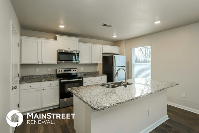 Building Photo - 9425 River Cane Rd